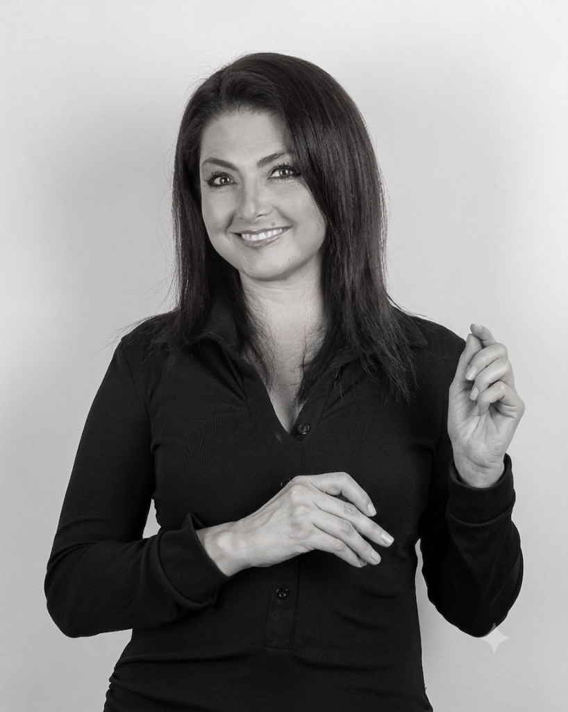 Sandra Becerril - Escritora, Guionista y Directora Mexicana